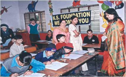 Naad Foundation organized Drawing Competition at the MCD Primary School, Delhi in April 2015